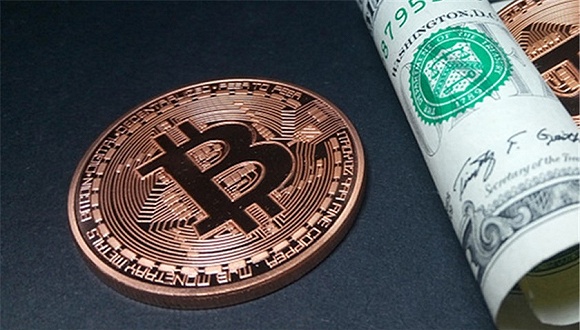 比特币域名280个打包拍卖Lloyds接受加密货币支付